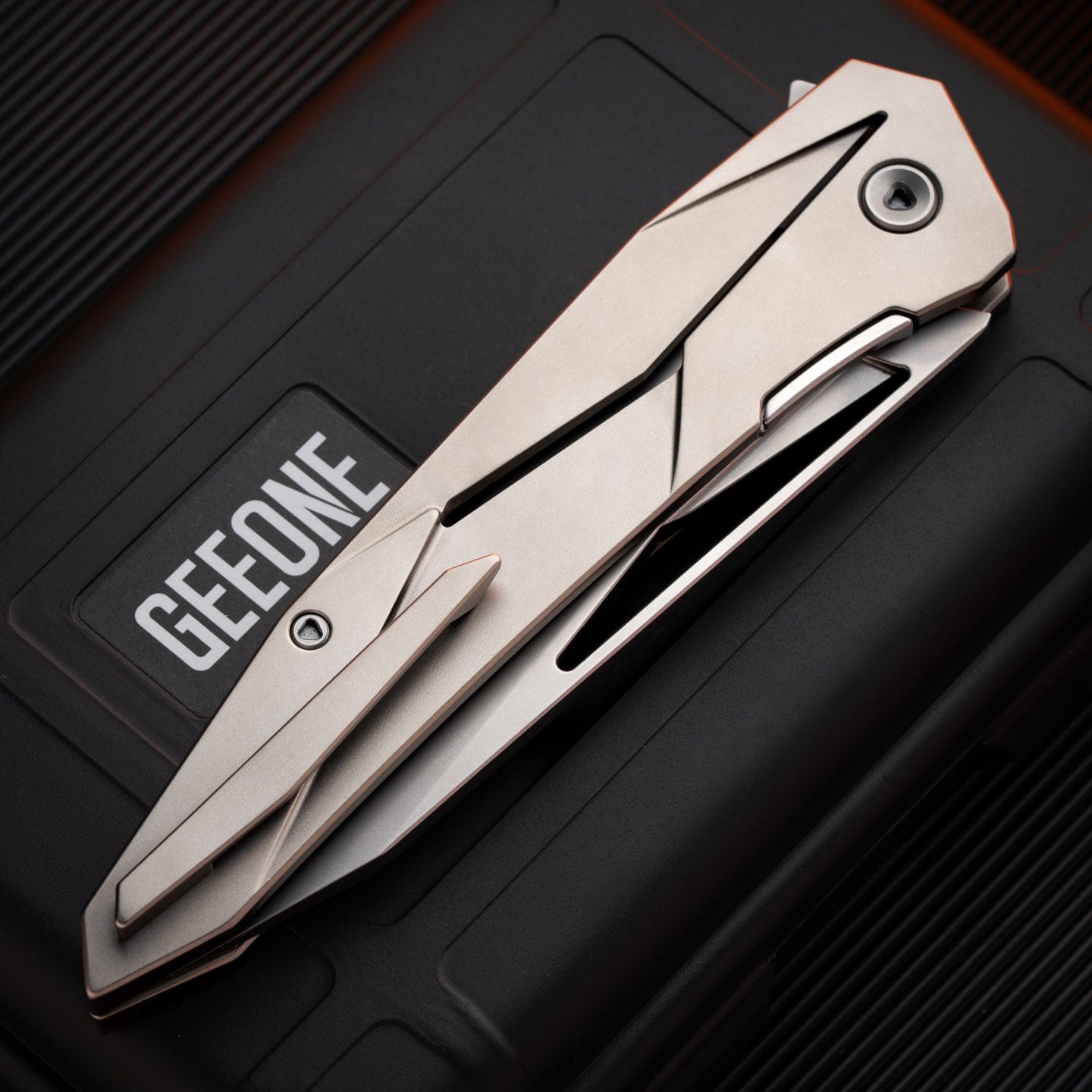 Fengli 只禁优惠代码 Prism Knife Titanium/M390 (ships in 20 days)