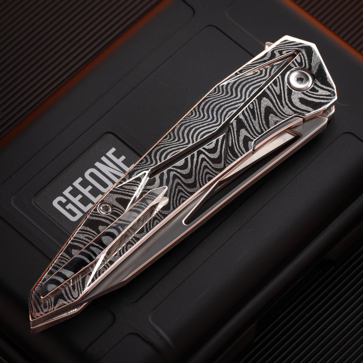 Fengli 只禁优惠代码 Prism Knife Wavy Damascus/M390 (ships in 20 days)